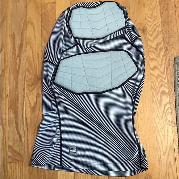 Nike Pro Combat Protective Shirt - Picture 2 of 3